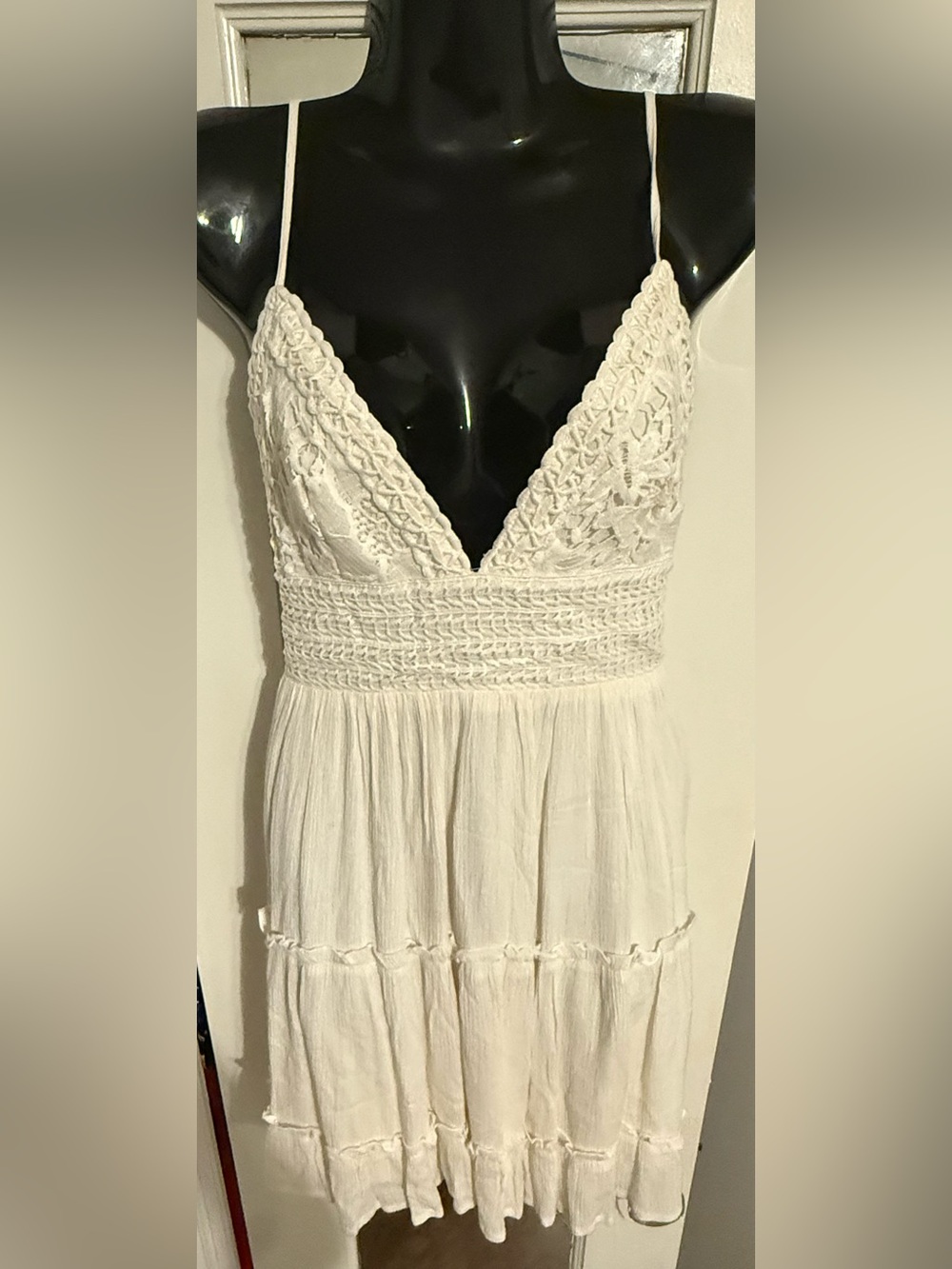NWT Illa Illa Cream White Crochet Bodice Tiered Ruffle Mini Sundress Small